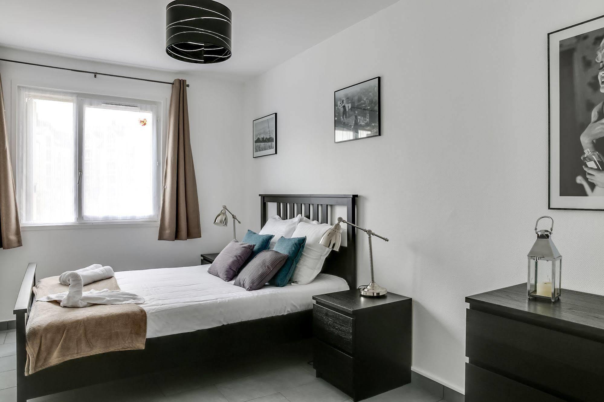 Appartement Mémorial-Sleep In Normandie à Caen Extérieur photo